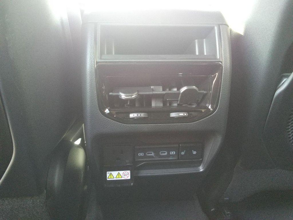 new 2026 Jeep Grand Cherokee car, priced at $48,977