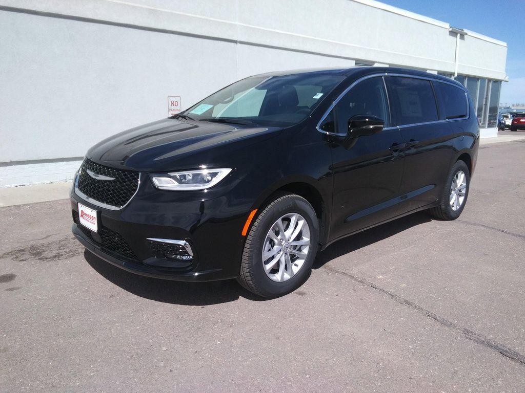new 2026 Chrysler Pacifica car, priced at $46,977