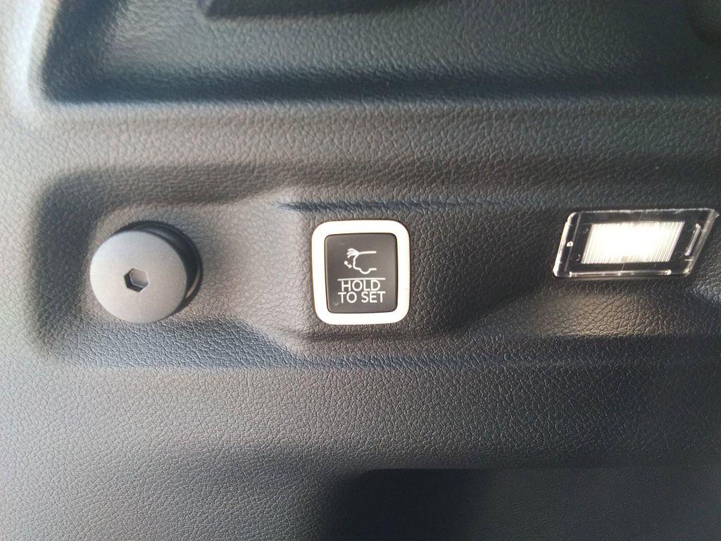 new 2025 Jeep Grand Cherokee L car, priced at $46,977