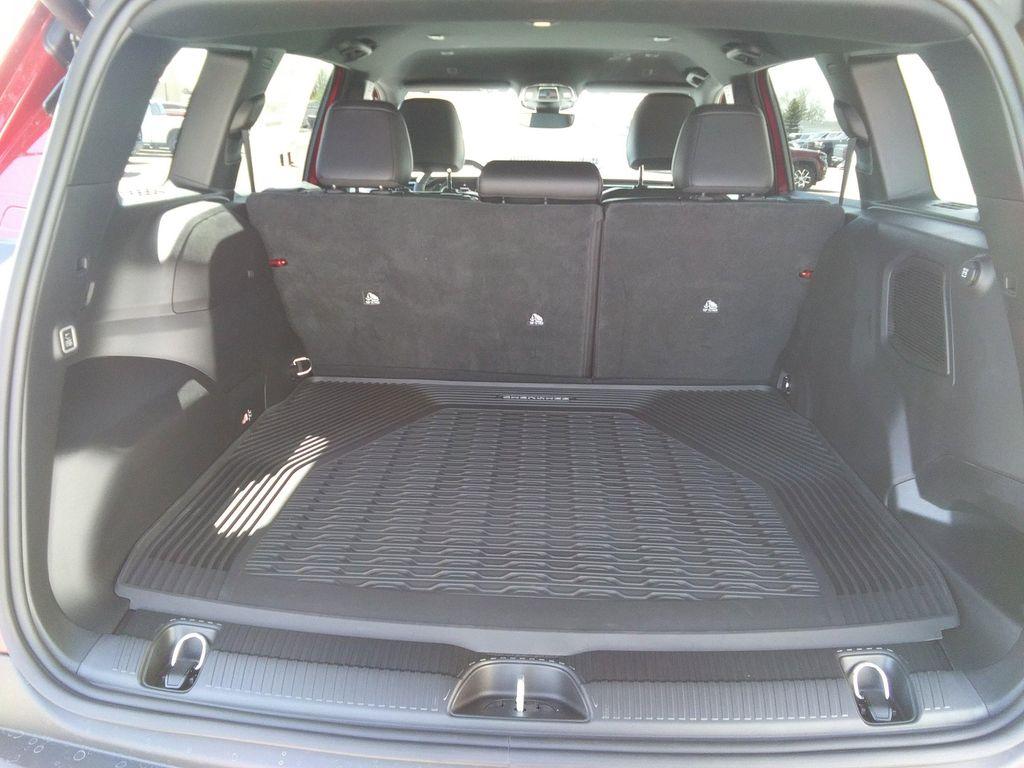new 2026 Jeep Cherokee car, priced at $42,977