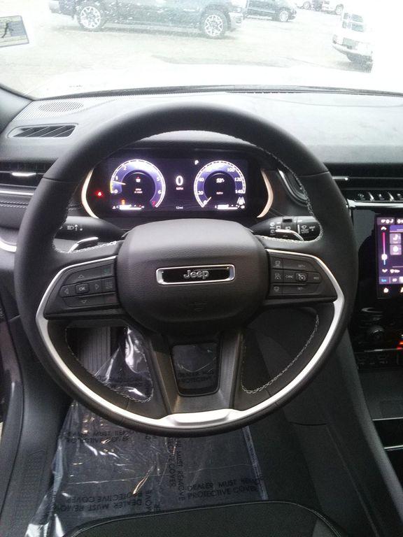 new 2025 Jeep Grand Cherokee L car, priced at $45,977