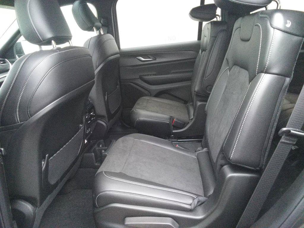 new 2025 Jeep Grand Cherokee L car, priced at $45,977