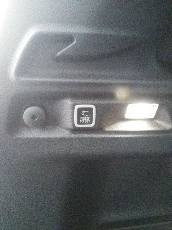 new 2025 Jeep Grand Cherokee L car, priced at $45,977