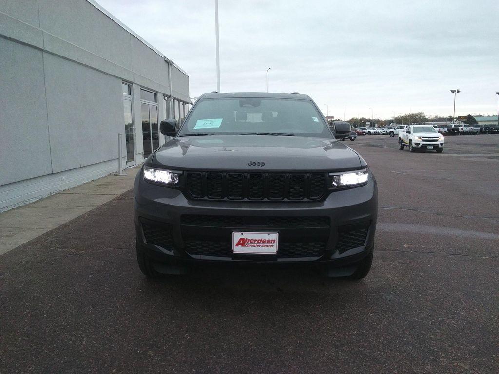 new 2025 Jeep Grand Cherokee L car, priced at $45,977