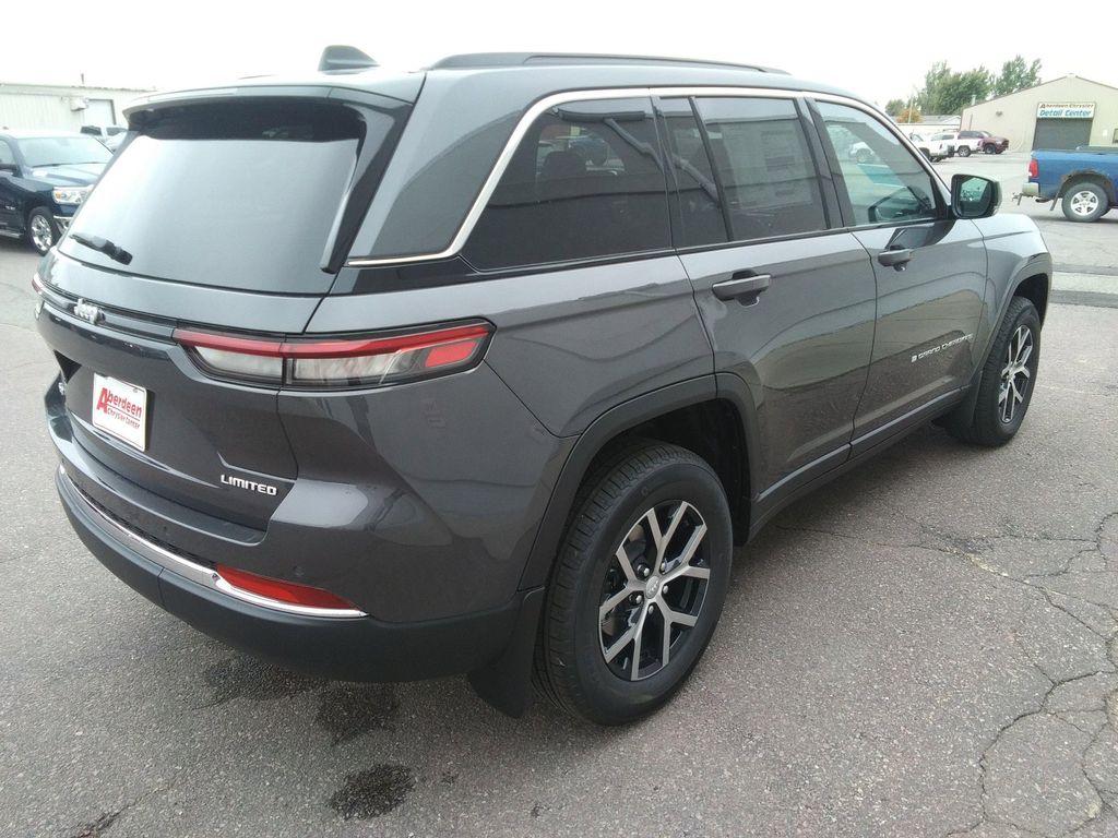 new 2025 Jeep Grand Cherokee car, priced at $45,477