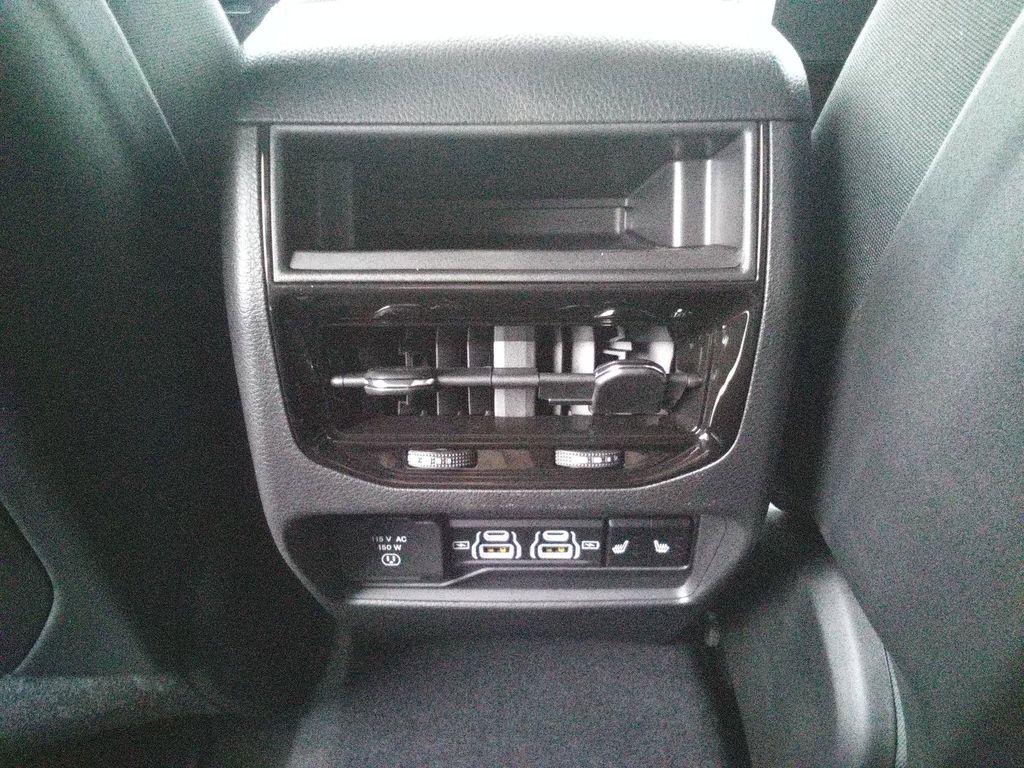 new 2025 Jeep Grand Cherokee car, priced at $45,477