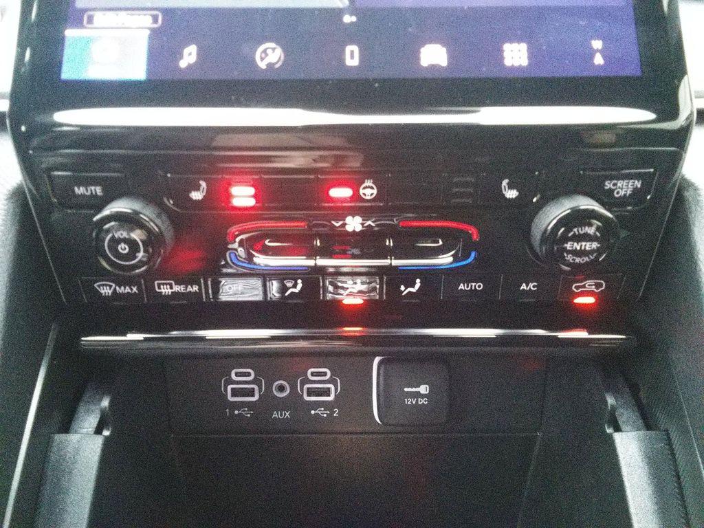 new 2025 Jeep Grand Cherokee car, priced at $45,477