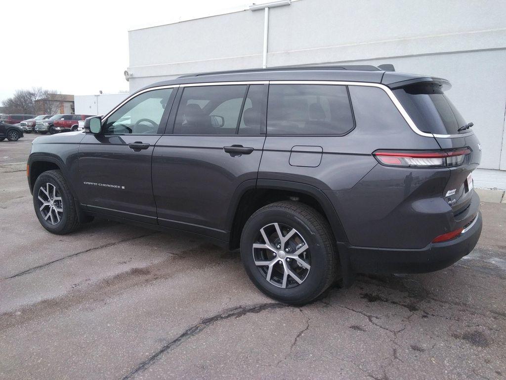 new 2025 Jeep Grand Cherokee L car, priced at $46,977