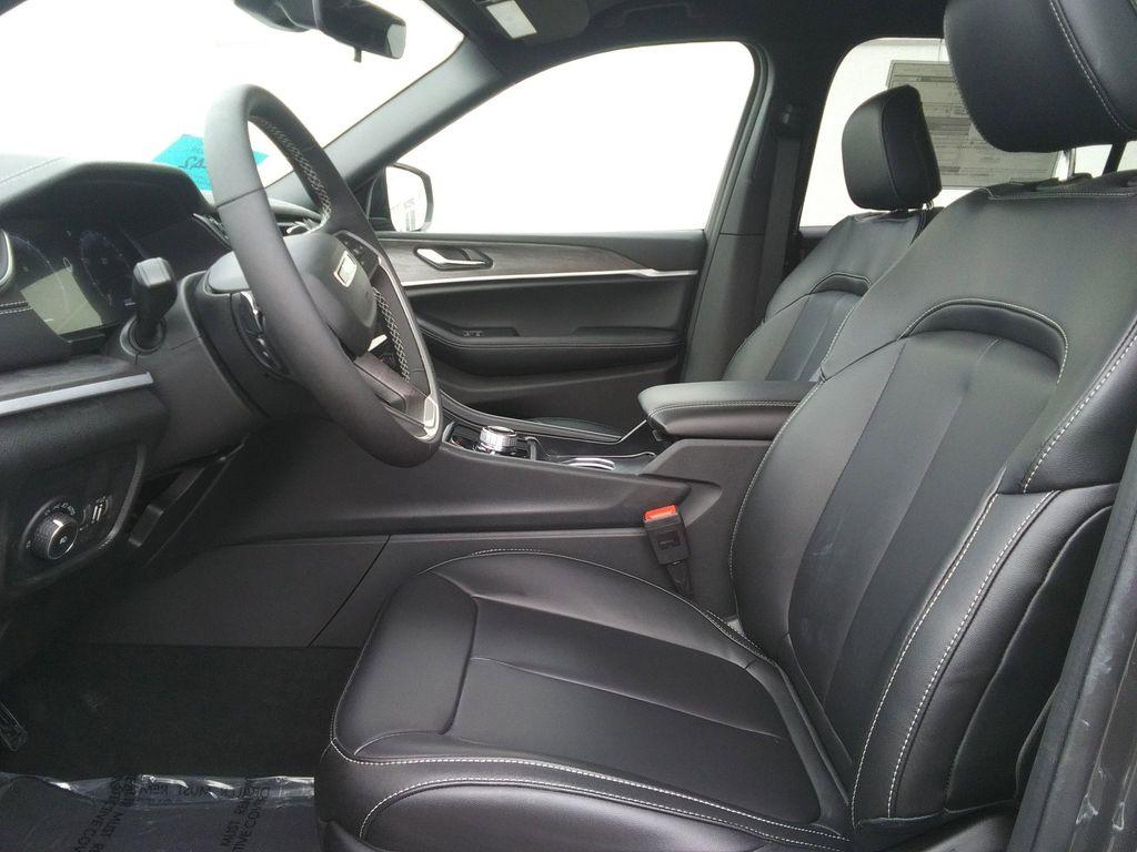 new 2025 Jeep Grand Cherokee L car, priced at $46,977