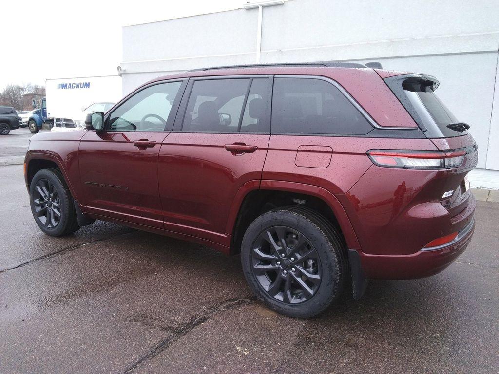 new 2026 Jeep Grand Cherokee car, priced at $52,977