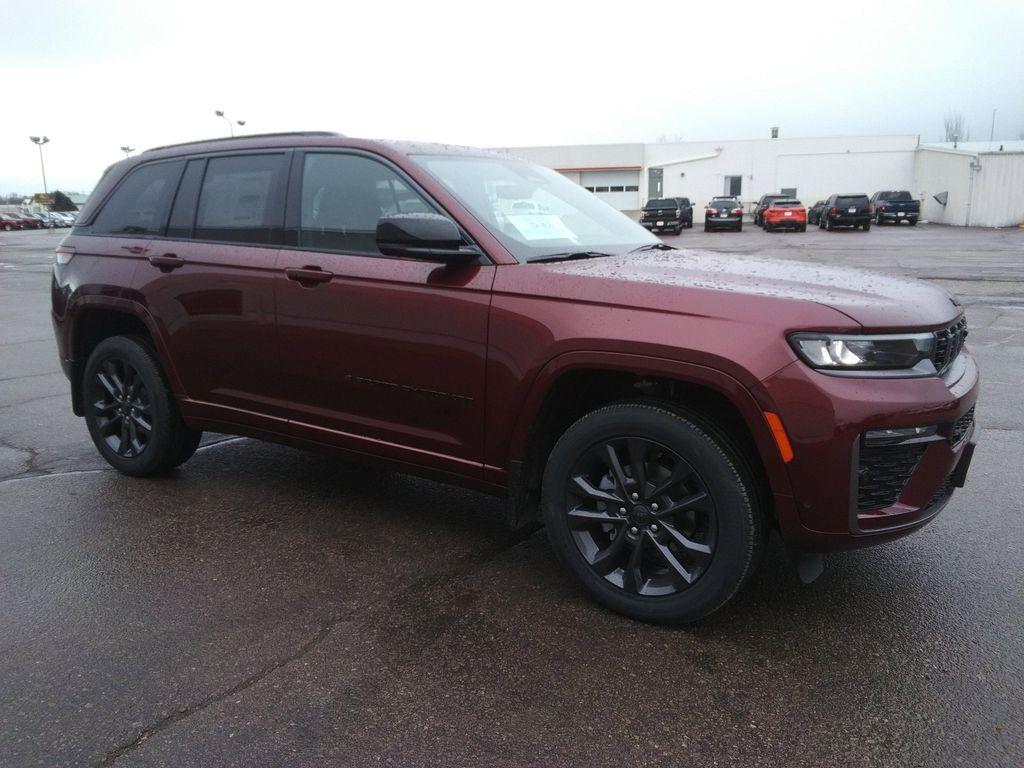 new 2026 Jeep Grand Cherokee car, priced at $52,977