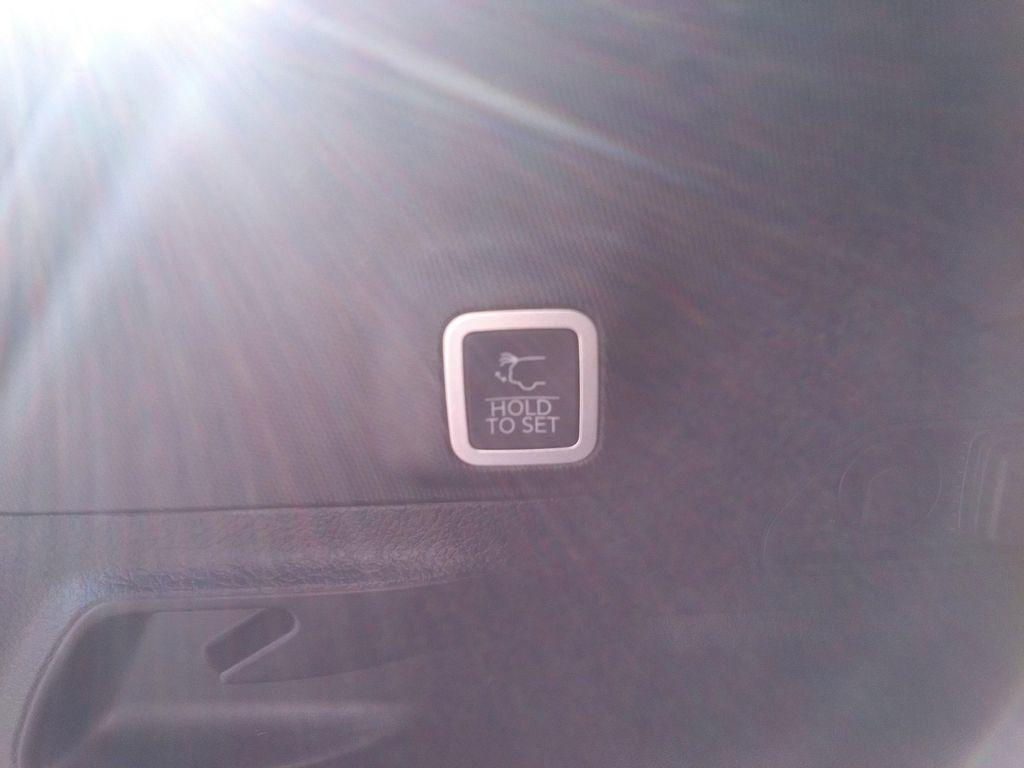 new 2025 Jeep Grand Cherokee car, priced at $44,977