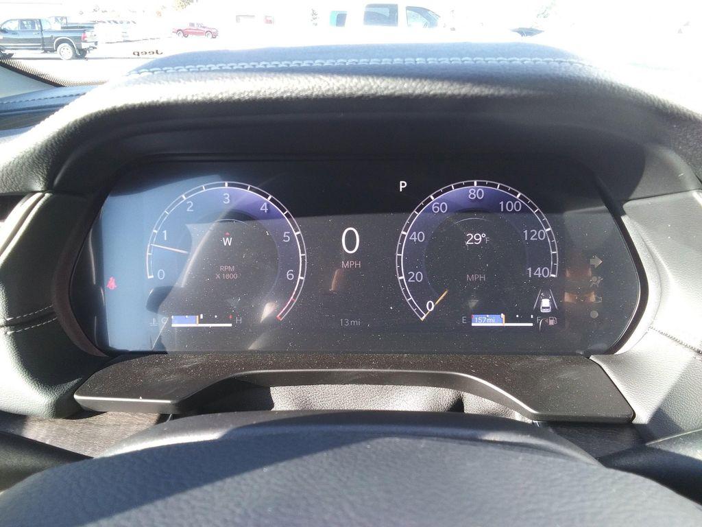 new 2025 Jeep Grand Cherokee car, priced at $44,977