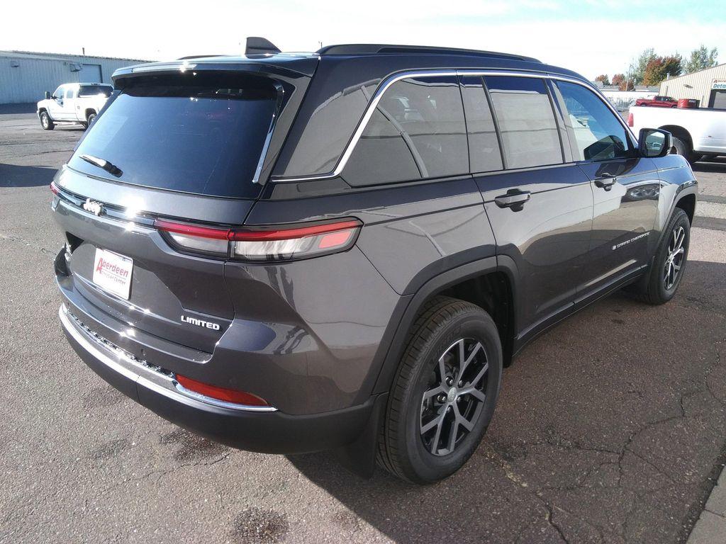 new 2025 Jeep Grand Cherokee car, priced at $44,977
