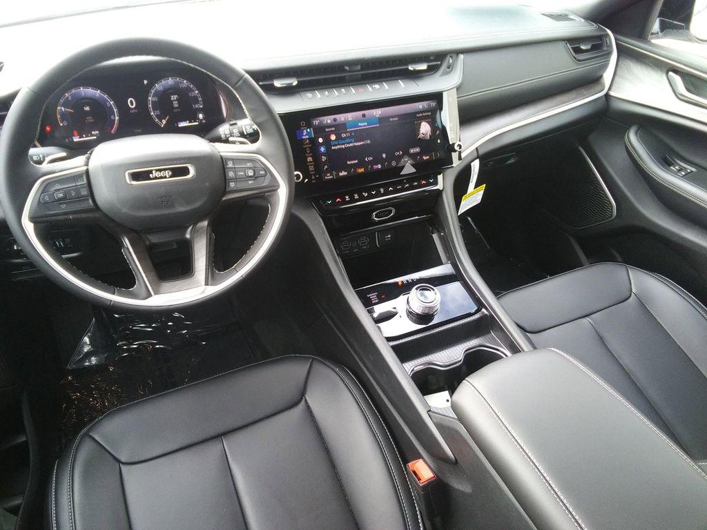 new 2026 Jeep Grand Cherokee car, priced at $48,477