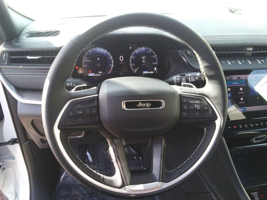 new 2026 Jeep Grand Cherokee car, priced at $47,977