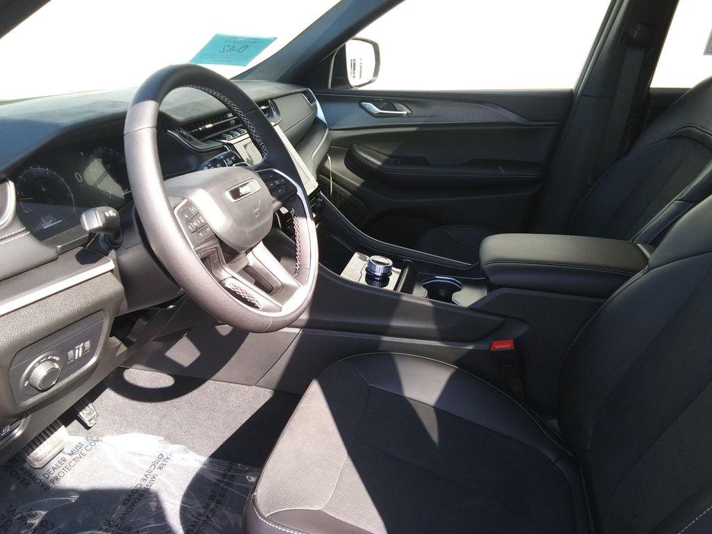 new 2025 Jeep Grand Cherokee L car, priced at $44,477