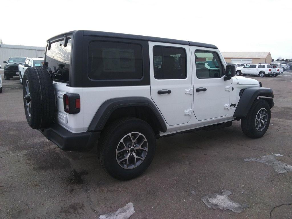 new 2026 Jeep Wrangler car, priced at $47,977