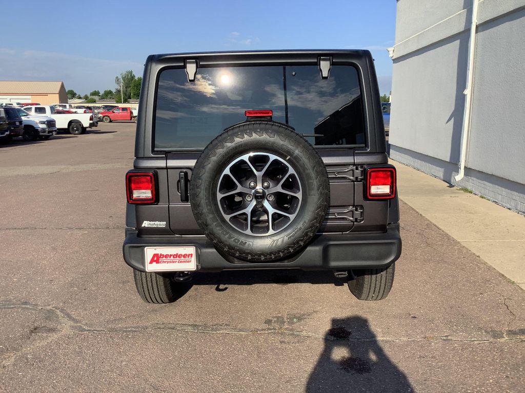 new 2026 Jeep Wrangler car, priced at $47,477