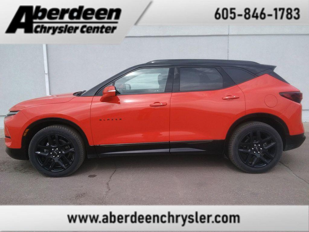 used 2025 Chevrolet Blazer car, priced at $35,975