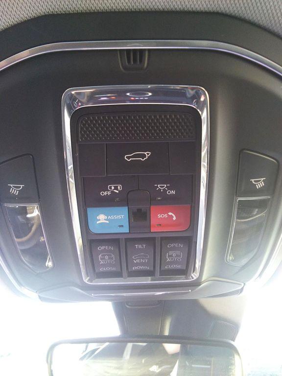 used 2024 Jeep Grand Cherokee car, priced at $32,975