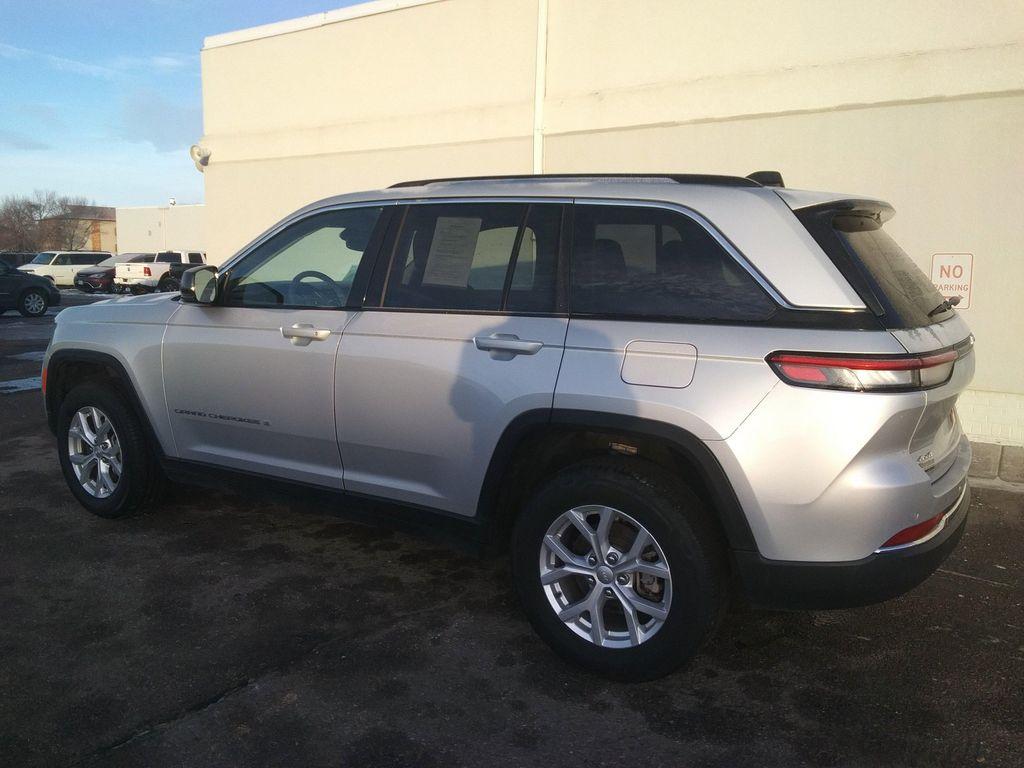 used 2024 Jeep Grand Cherokee car, priced at $32,975