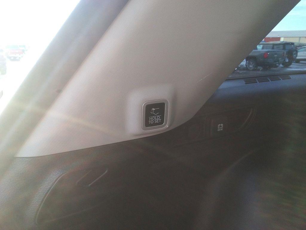 used 2024 Jeep Grand Cherokee car, priced at $32,975