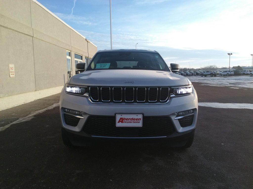 used 2024 Jeep Grand Cherokee car, priced at $32,975