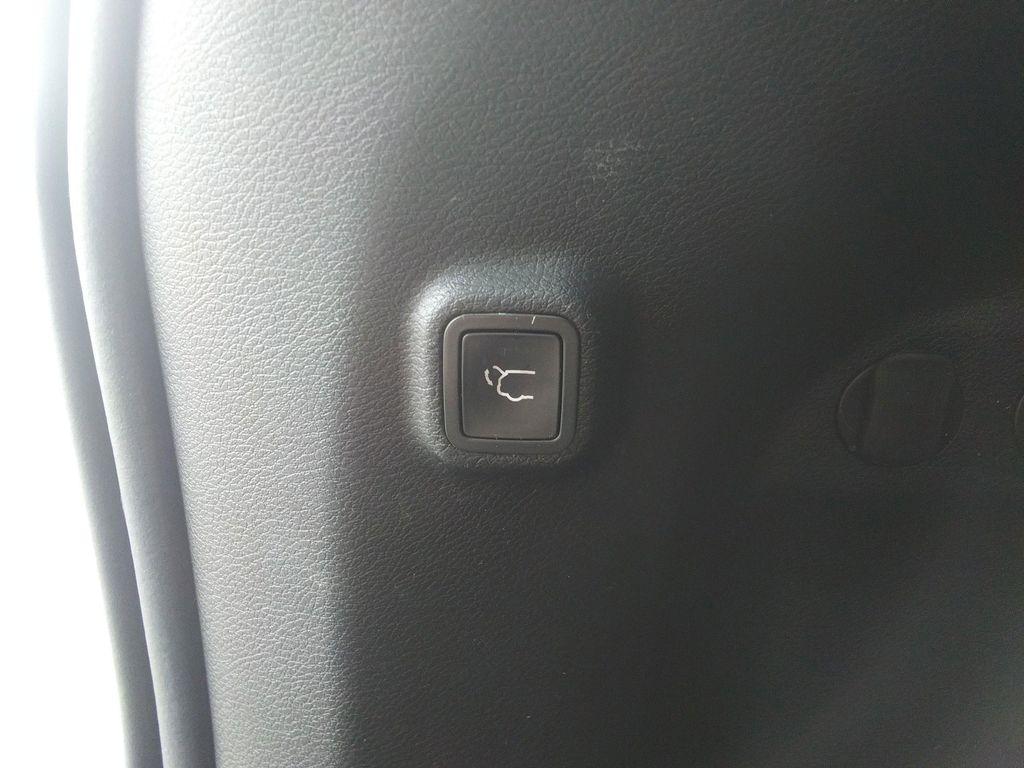 used 2019 Jeep Cherokee car, priced at $16,975