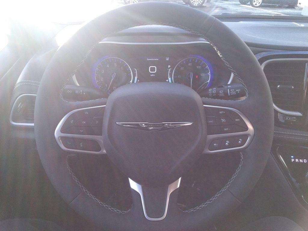 new 2026 Chrysler Pacifica car, priced at $44,977