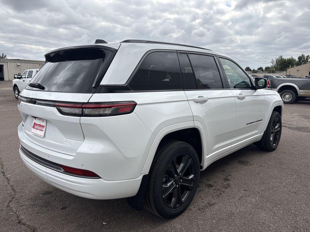 new 2027 Jeep Grand Cherokee car, priced at $52,646