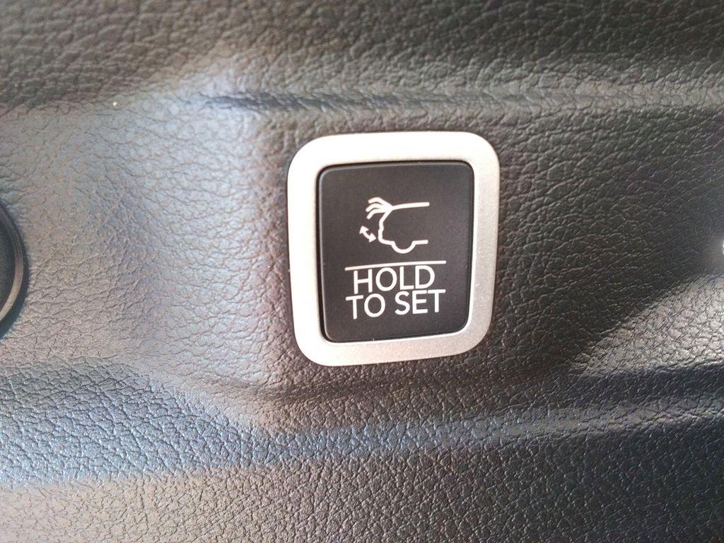 new 2025 Jeep Grand Cherokee L car, priced at $46,977