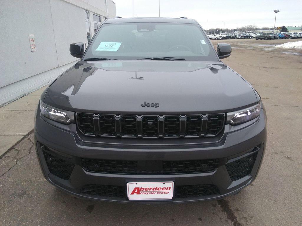 new 2026 Jeep Grand Cherokee car, priced at $52,977