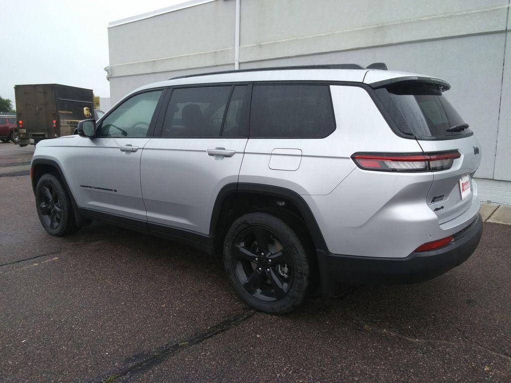 used 2025 Jeep Grand Cherokee L car, priced at $46,977