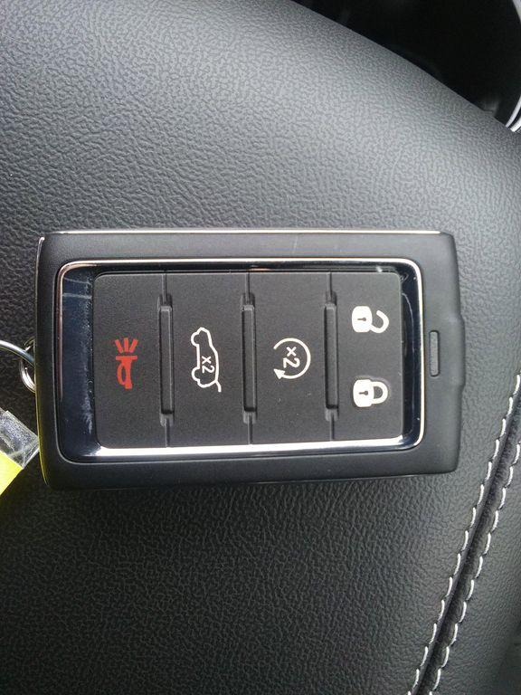 used 2025 Jeep Grand Cherokee L car, priced at $46,977