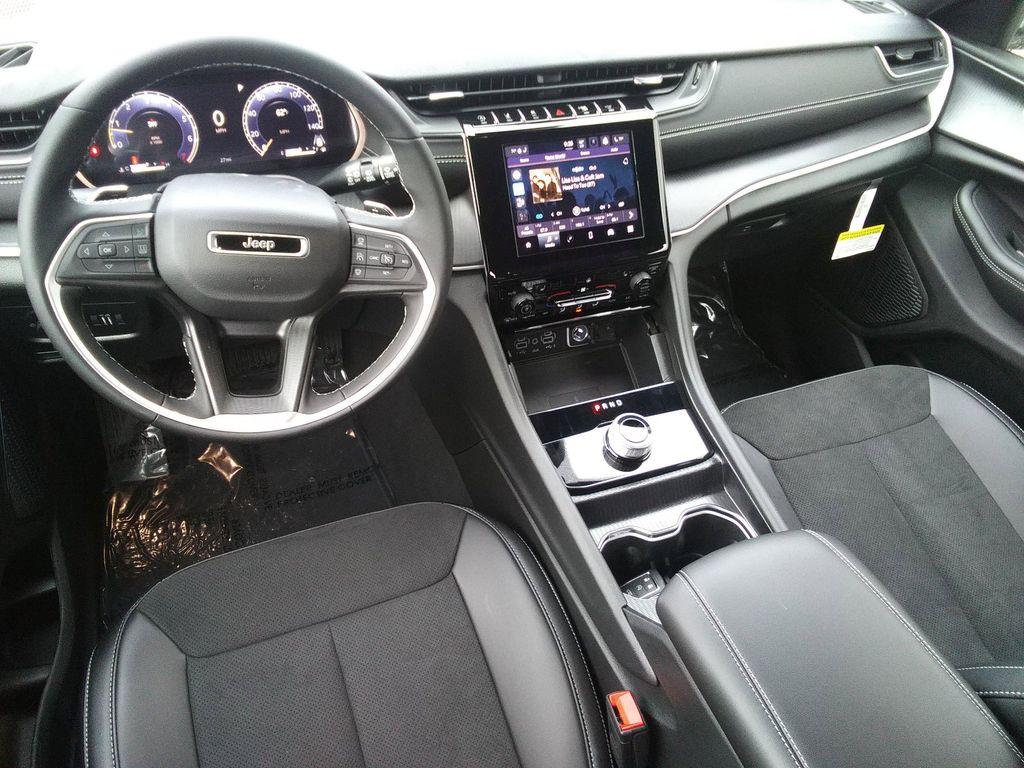 used 2025 Jeep Grand Cherokee L car, priced at $46,977