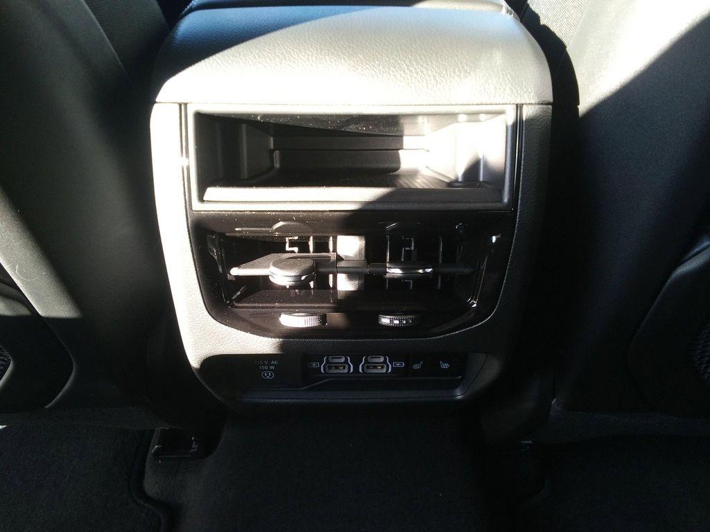 new 2025 Jeep Grand Cherokee car, priced at $45,477