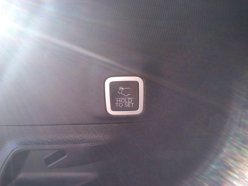 new 2025 Jeep Grand Cherokee car, priced at $45,477