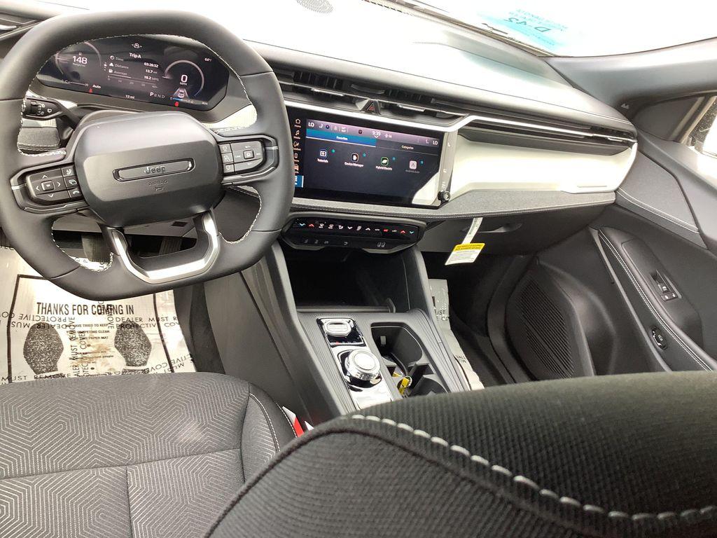 new 2026 Jeep Cherokee car, priced at $38,977