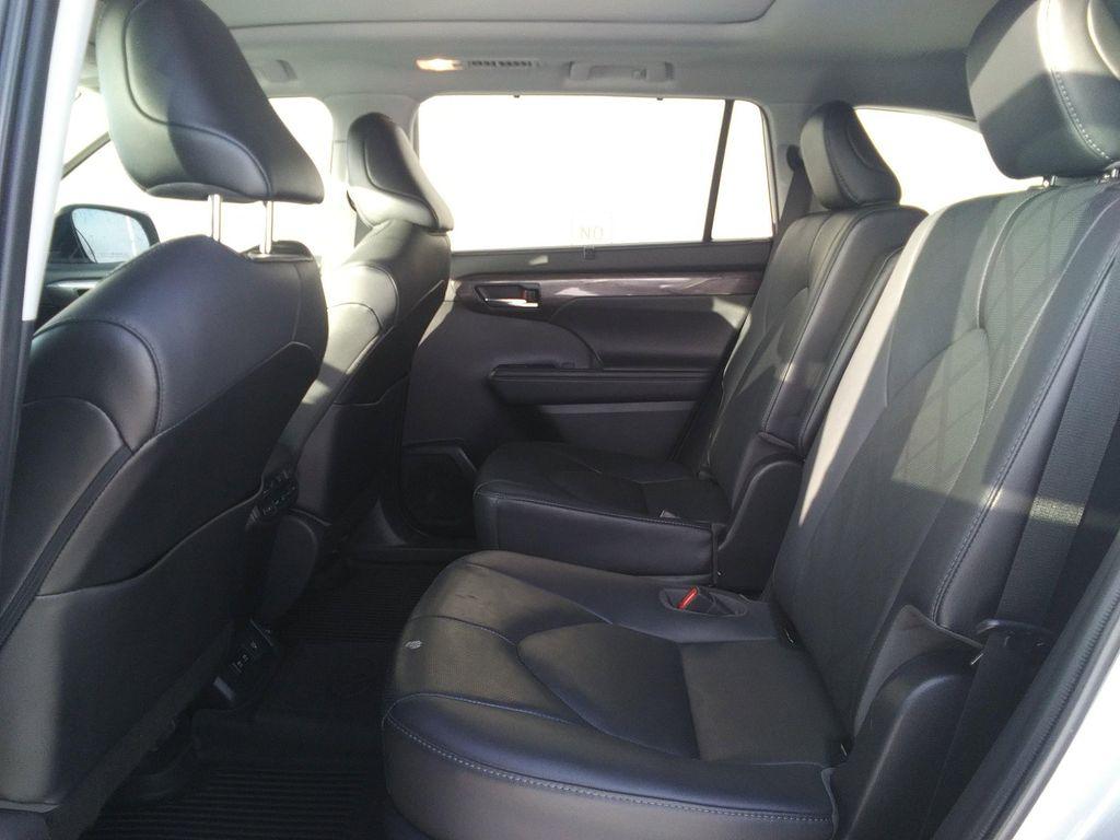 used 2021 Toyota Highlander car, priced at $36,900