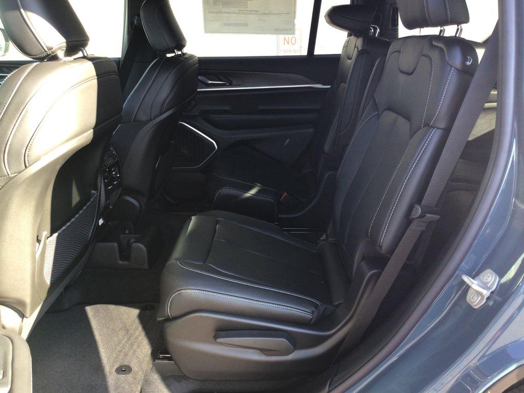 new 2026 Jeep Grand Cherokee L car, priced at $46,977