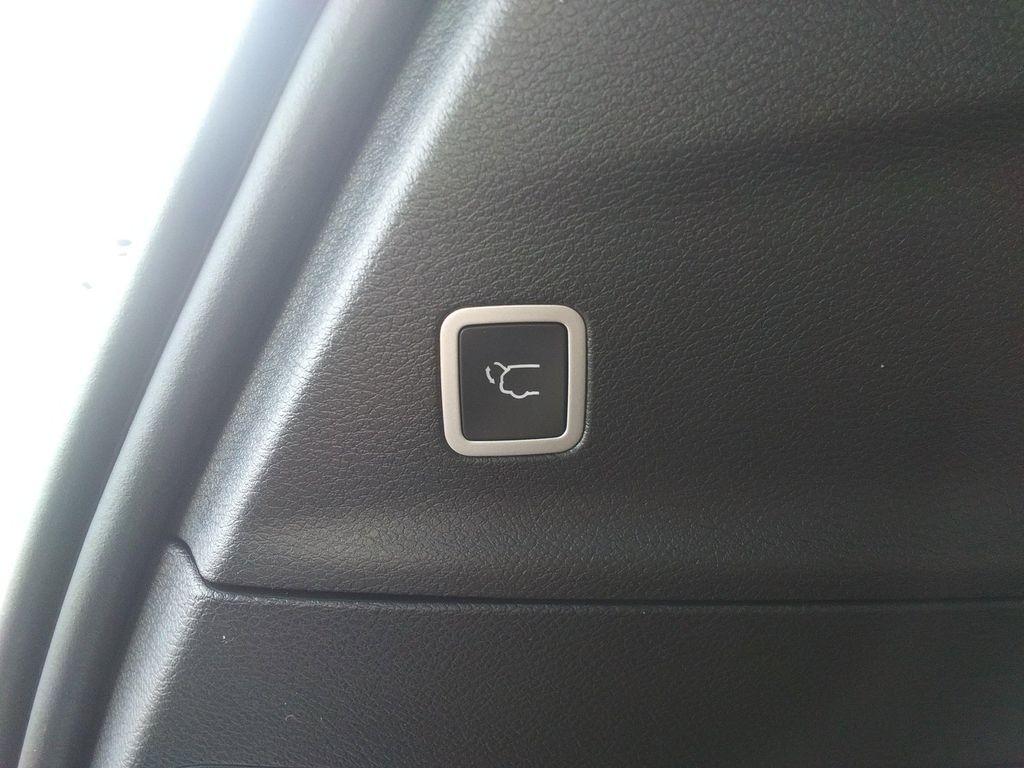 new 2026 Chrysler Pacifica car, priced at $43,977