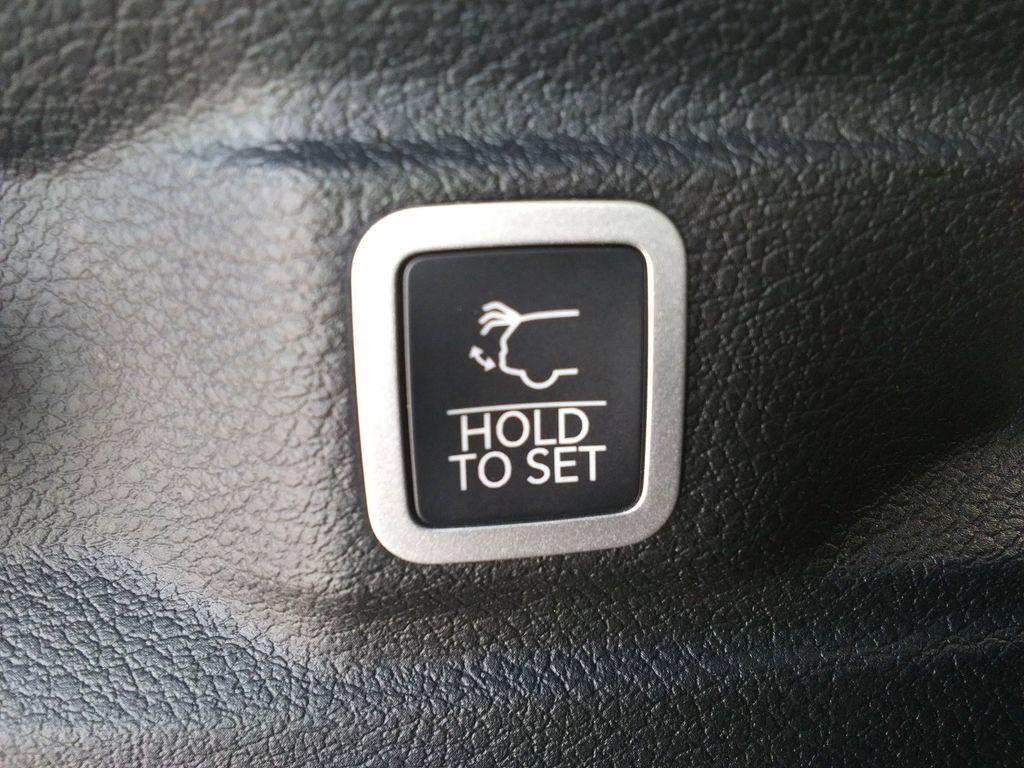 new 2025 Jeep Grand Cherokee L car, priced at $46,477