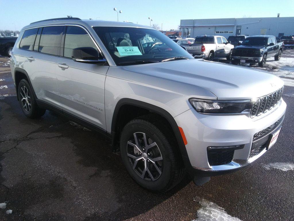 new 2025 Jeep Grand Cherokee L car, priced at $46,977