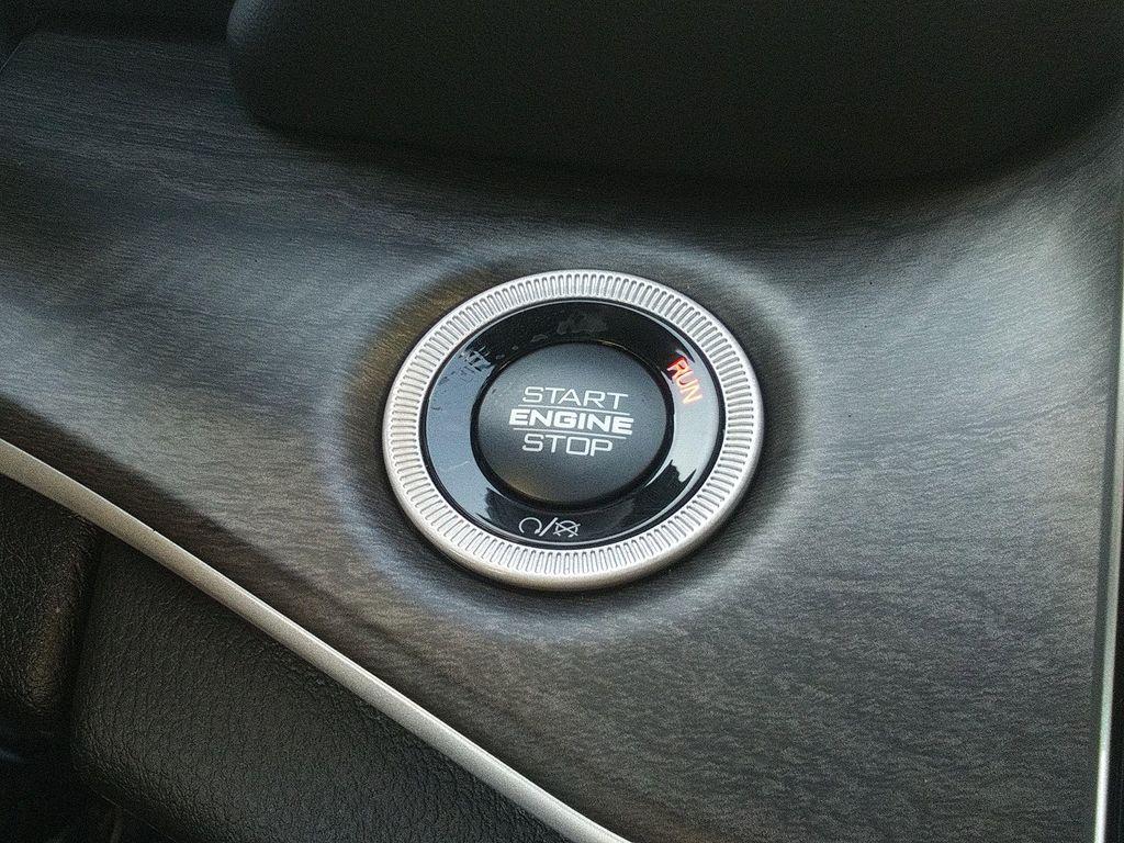 new 2025 Jeep Grand Cherokee L car, priced at $46,977