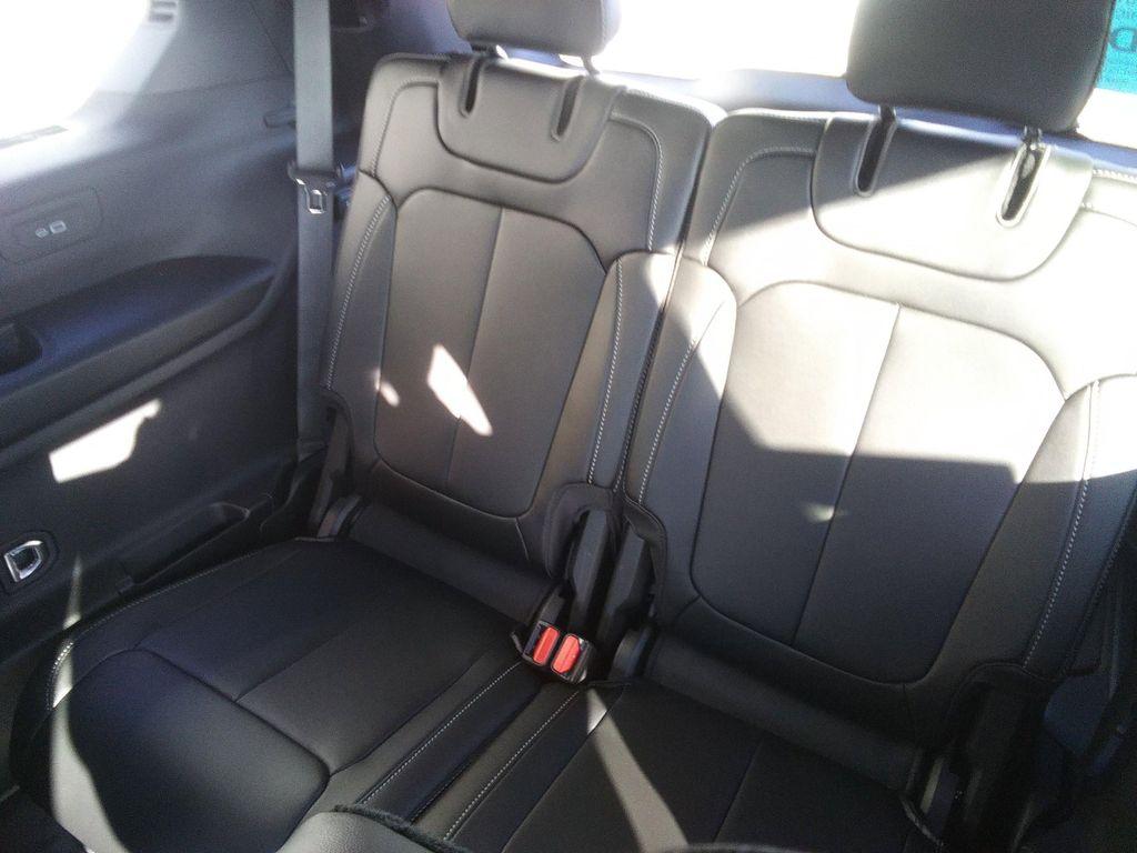 new 2025 Jeep Grand Cherokee L car, priced at $46,977