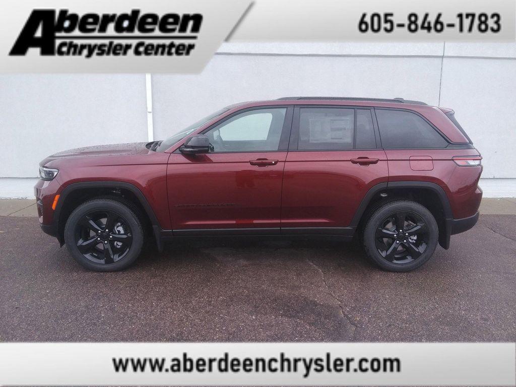 new 2025 Jeep Grand Cherokee car, priced at $44,977