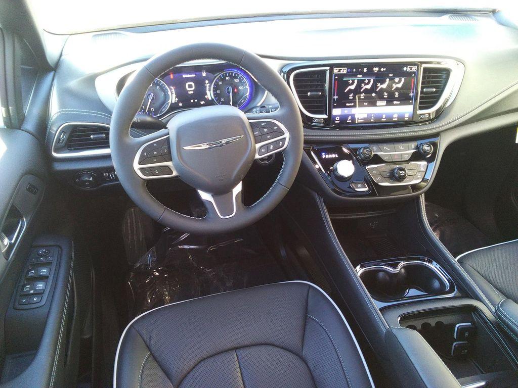 new 2026 Chrysler Pacifica car, priced at $49,977