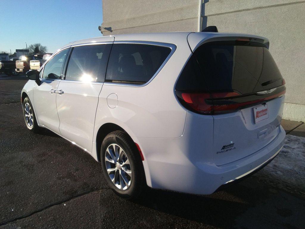 new 2026 Chrysler Pacifica car, priced at $49,977