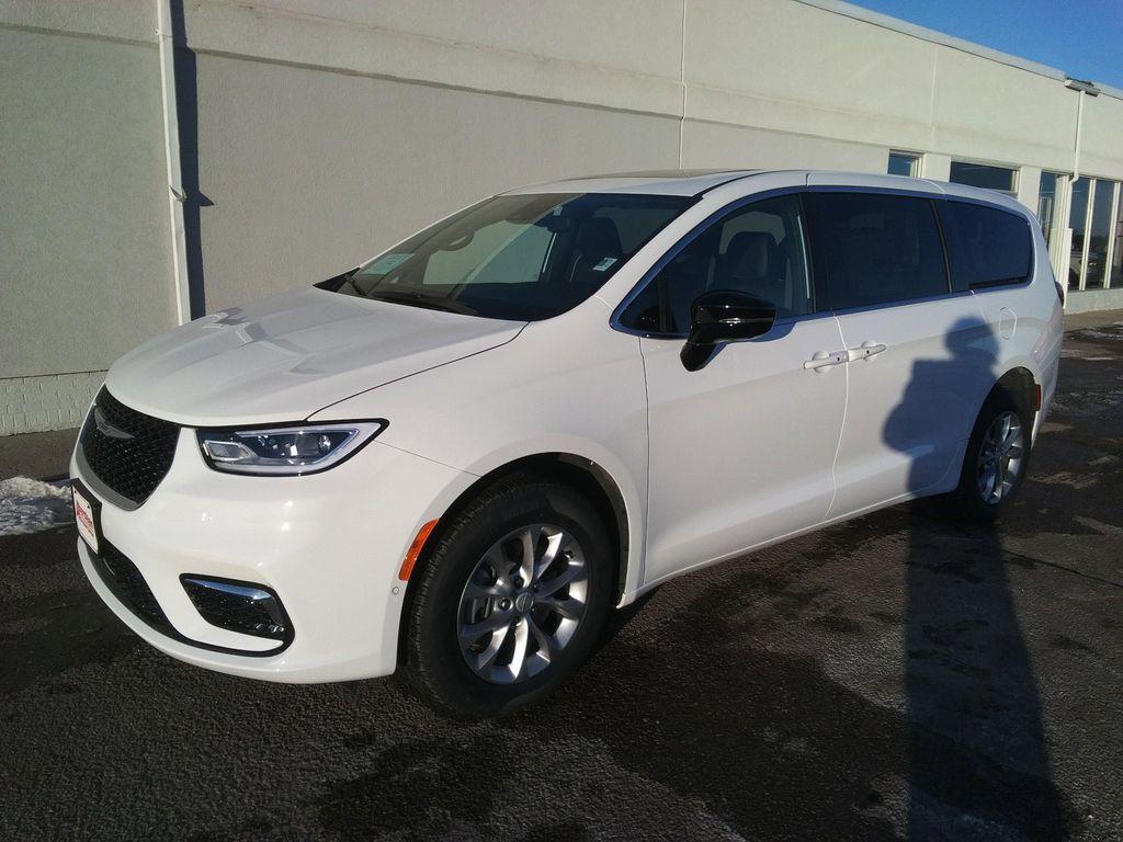 new 2026 Chrysler Pacifica car, priced at $49,977